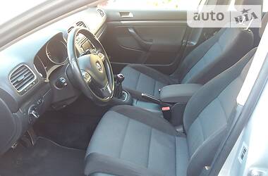Універсал Volkswagen Golf 2011 в 