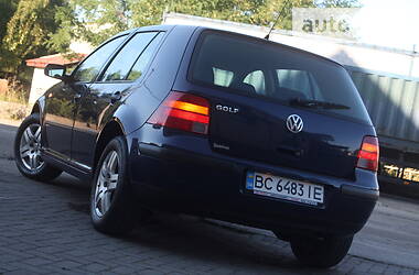 Хетчбек Volkswagen Golf 2002 в Стрию