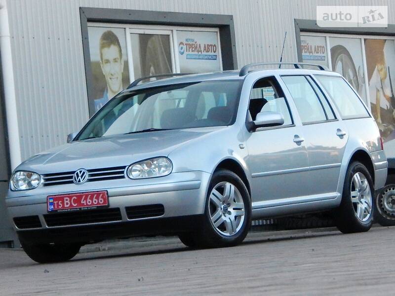Універсал Volkswagen Golf 2002 в Сарнах