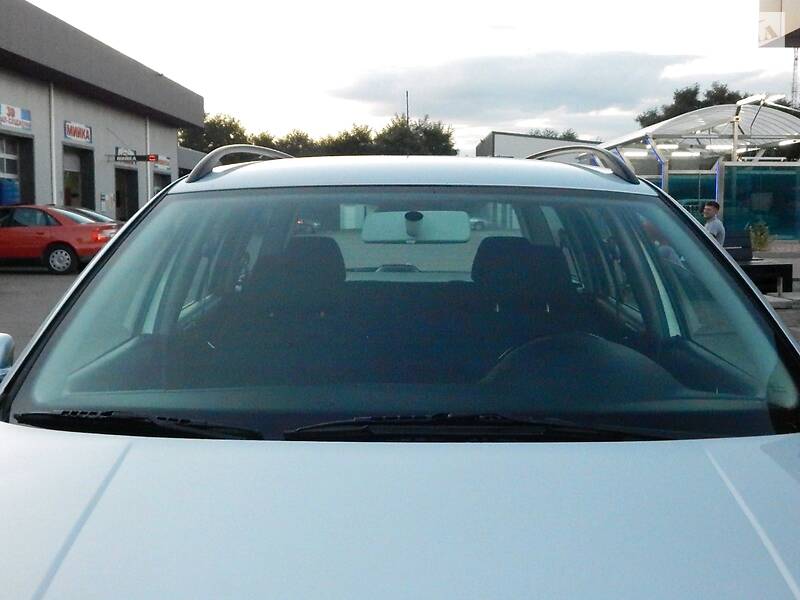 Універсал Volkswagen Golf 2002 в Сарнах