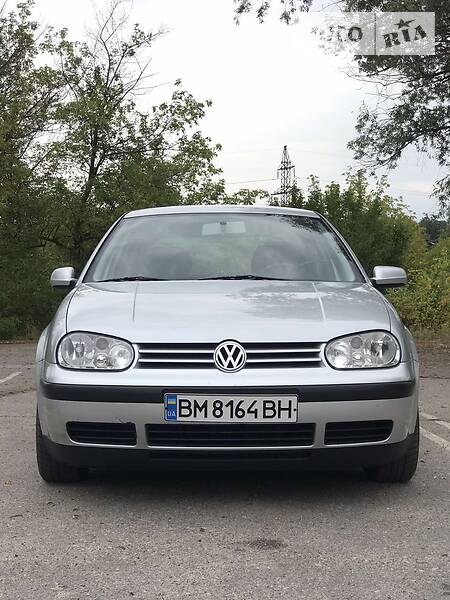 Хетчбек Volkswagen Golf 2001 в Сумах