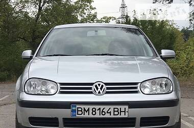 Хетчбек Volkswagen Golf 2001 в Сумах