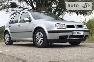 Хетчбек Volkswagen Golf 2001 в Сумах