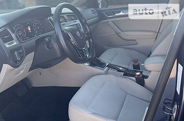 Універсал Volkswagen Golf 2015 в 