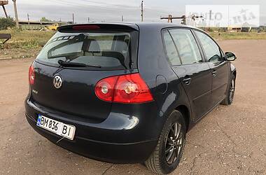 Хетчбек Volkswagen Golf 2004 в 