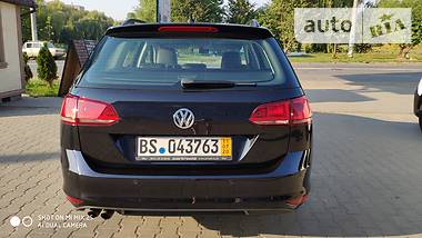 Универсал Volkswagen Golf 2016 в Черновцах