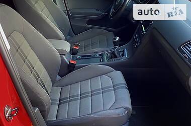 Хетчбек Volkswagen Golf 2012 в 