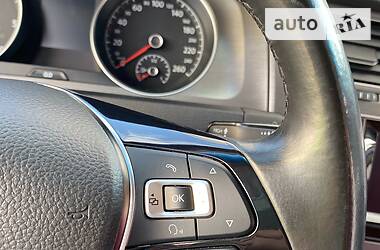 Хетчбек Volkswagen Golf 2012 в 