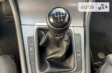 Хетчбек Volkswagen Golf 2012 в 