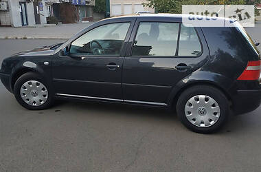 Хэтчбек Volkswagen Golf 2003 в Мариуполе