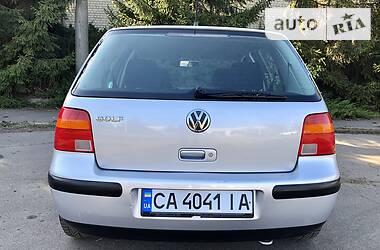 Хэтчбек Volkswagen Golf 2000 в Черкассах