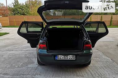 Хэтчбек Volkswagen Golf 2001 в Чернигове