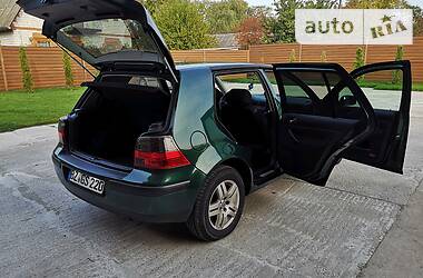 Хэтчбек Volkswagen Golf 2001 в Чернигове