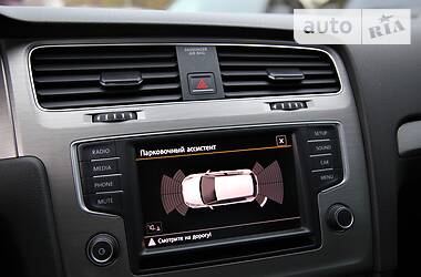 Хэтчбек Volkswagen Golf 2015 в 