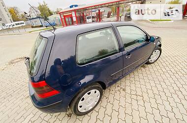 Хэтчбек Volkswagen Golf 2001 в Львове