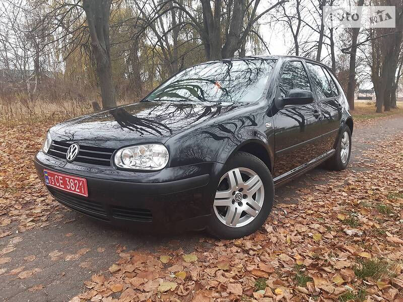 Хэтчбек Volkswagen Golf 2001 в Нежине