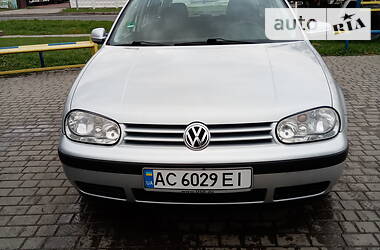 Универсал Volkswagen Golf 2002 в Владимир-Волынском
