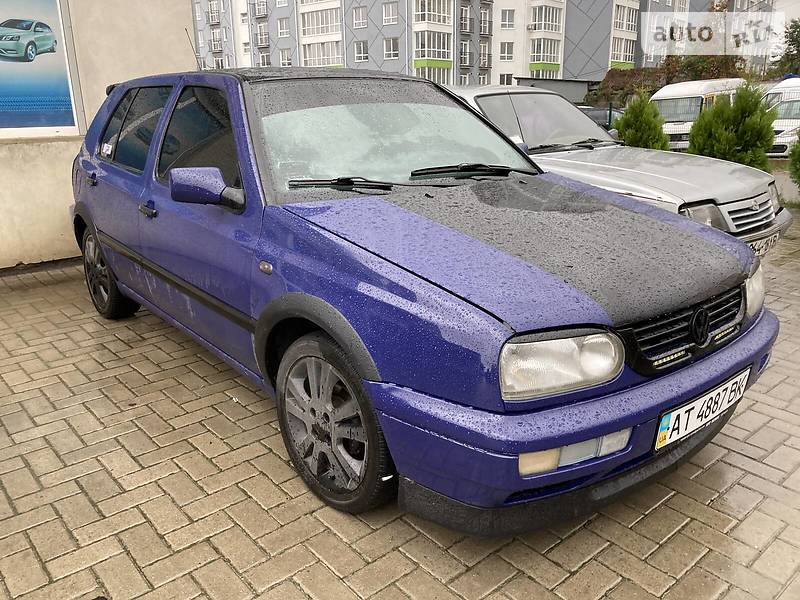 Хэтчбек Volkswagen Golf 1996 в Ивано-Франковске