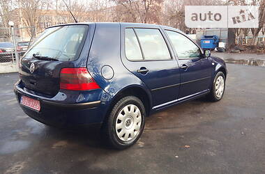 Хэтчбек Volkswagen Golf 2002 в Одессе