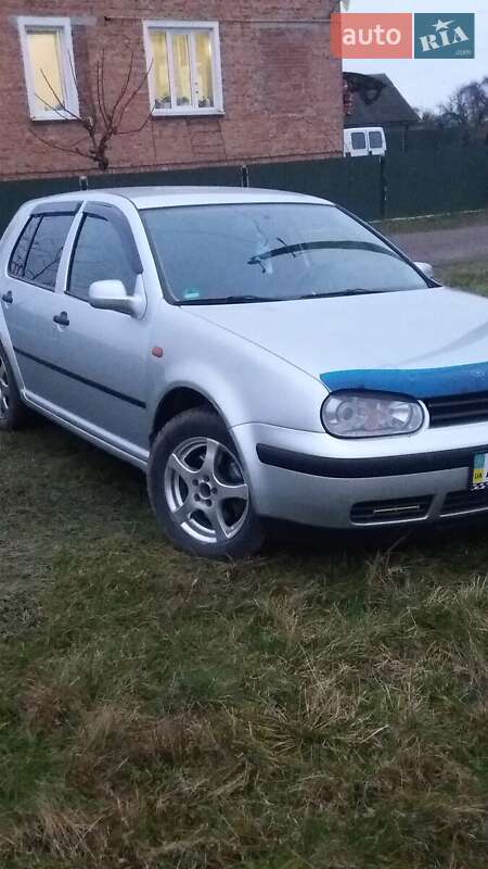 Хетчбек Volkswagen Golf 1999 в Миколаєві