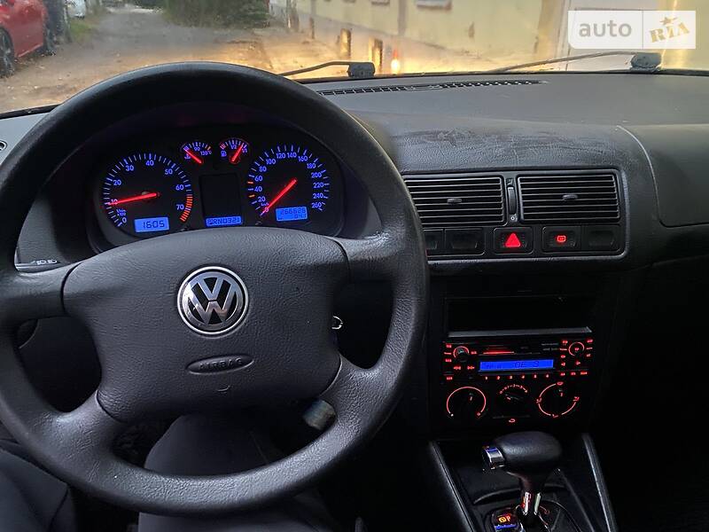 Хэтчбек Volkswagen Golf 2000 в Николаеве