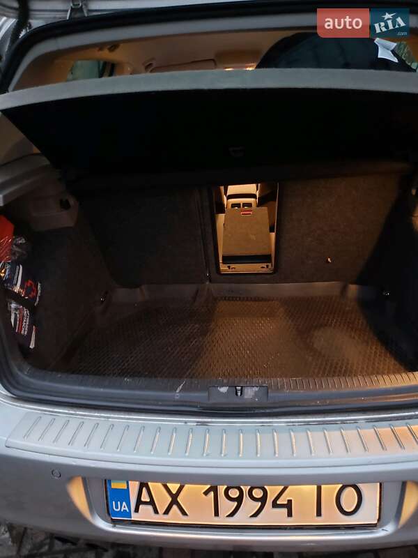 Хэтчбек Volkswagen Golf 2009 в Харькове