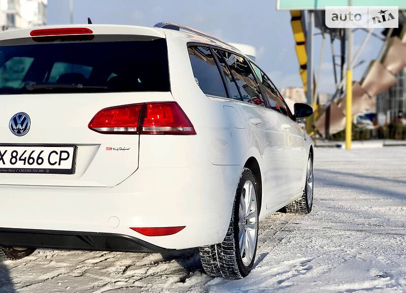 Універсал Volkswagen Golf 2015 в Хмельницькому