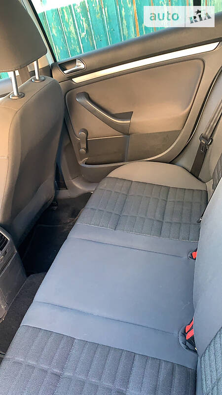 Хетчбек Volkswagen Golf 2007 в Заставній