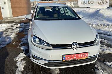 Универсал Volkswagen Golf 2017 в Киеве