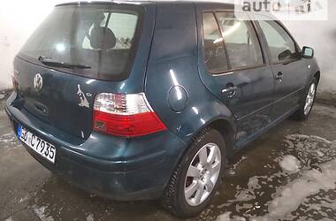 Хэтчбек Volkswagen Golf 2003 в Луцке