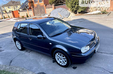 Хэтчбек Volkswagen Golf 2001 в Киеве