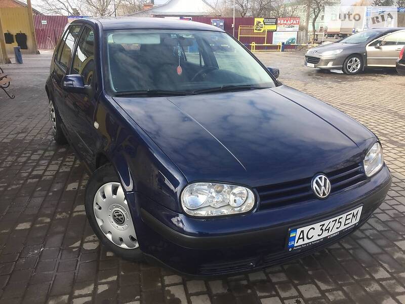 Хэтчбек Volkswagen Golf 2000 в Владимир-Волынском