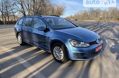 Универсал Volkswagen Golf 2015 в Сумах