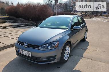 Хэтчбек Volkswagen Golf 2015 в Львове