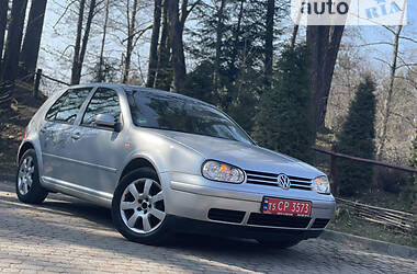 Хэтчбек Volkswagen Golf 2003 в Дрогобыче