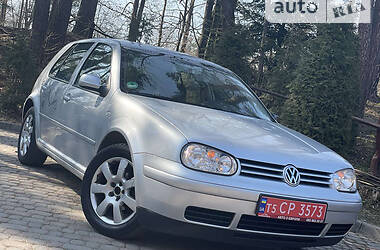 Хэтчбек Volkswagen Golf 2003 в Дрогобыче