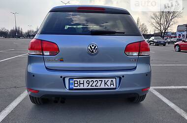 Хэтчбек Volkswagen Golf 2010 в Днепре