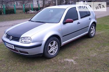 Хэтчбек Volkswagen Golf 2001 в Староконстантинове