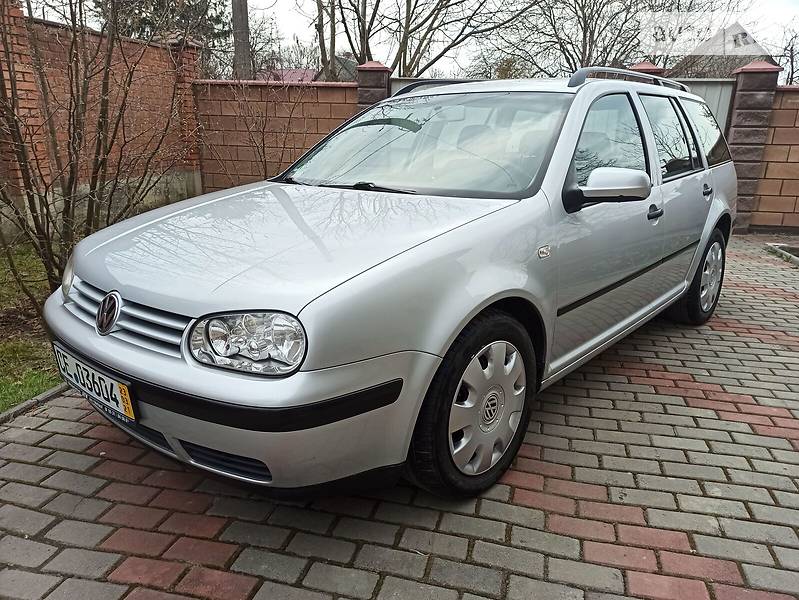 Универсал Volkswagen Golf 2000 в Луцке