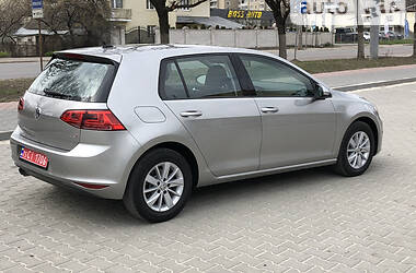 Хэтчбек Volkswagen Golf 2015 в Ивано-Франковске