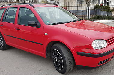 Універсал Volkswagen Golf 2001 в Житомирі