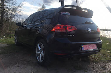 Хэтчбек Volkswagen Golf 2016 в Ровно
