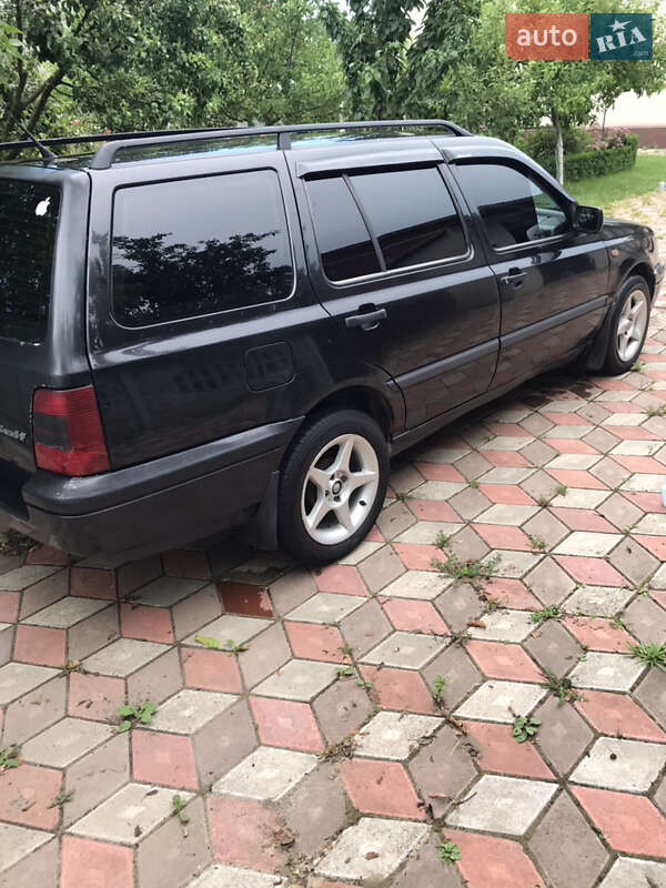 Универсал Volkswagen Golf 1999 в Глыбокой