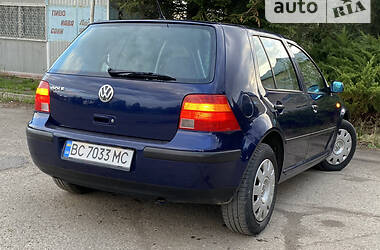 Хэтчбек Volkswagen Golf 2001 в Дрогобыче