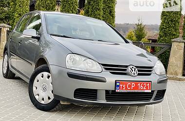 Хетчбек Volkswagen Golf 2005 в Трускавці