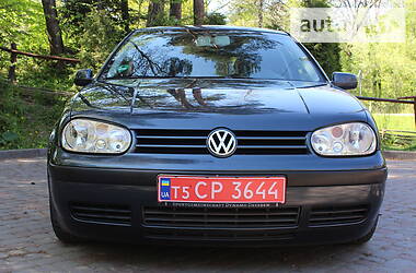 Хэтчбек Volkswagen Golf 2003 в Дрогобыче