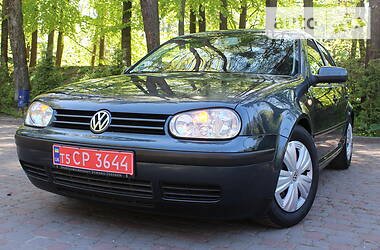 Хэтчбек Volkswagen Golf 2003 в Дрогобыче