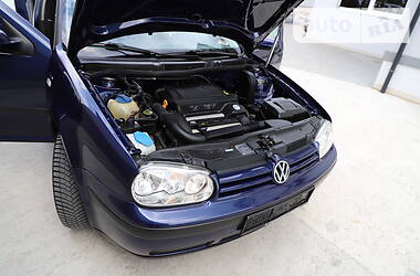 Хэтчбек Volkswagen Golf 2002 в Дрогобыче