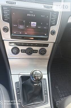 Універсал Volkswagen Golf 2015 в 