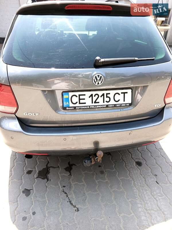 Универсал Volkswagen Golf 2010 в Черновцах